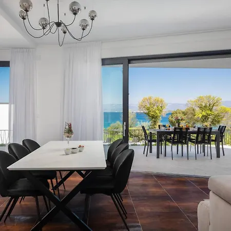 Villa Hadrie Luxury And Rova B *