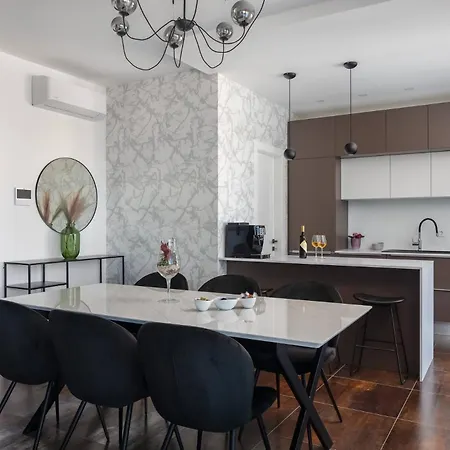 Villa Hadrie Luxury And Rova B Vantacici