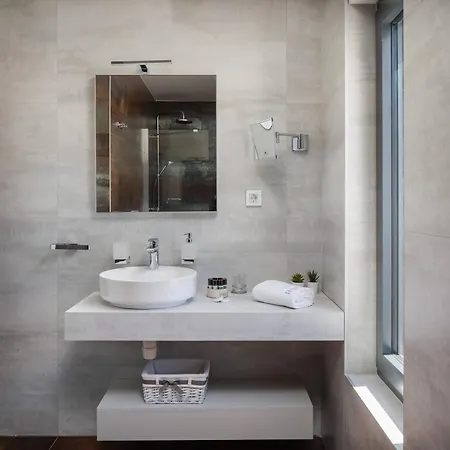 Villa Hadrie Luxury And Rova B
