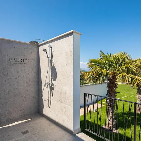 Villa Hadrie Luxury And Rova B