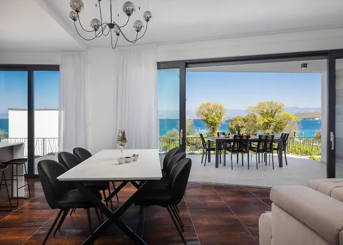 Villa Hadrie Luxury And Rova B *