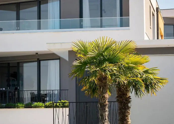 Villa Hadrie Luxury And Rova B *