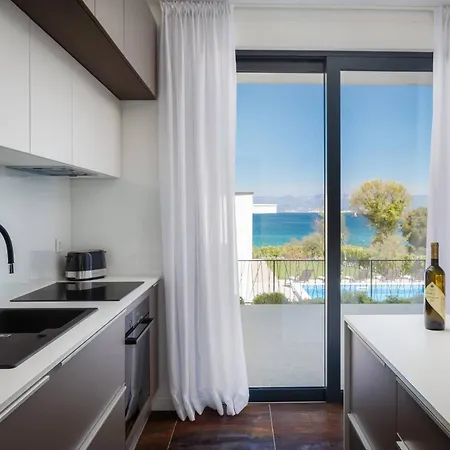 Hadrie Luxury And Rova B