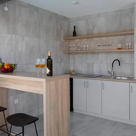 Hadrie Luxury And Rova B 빌라 반타치치