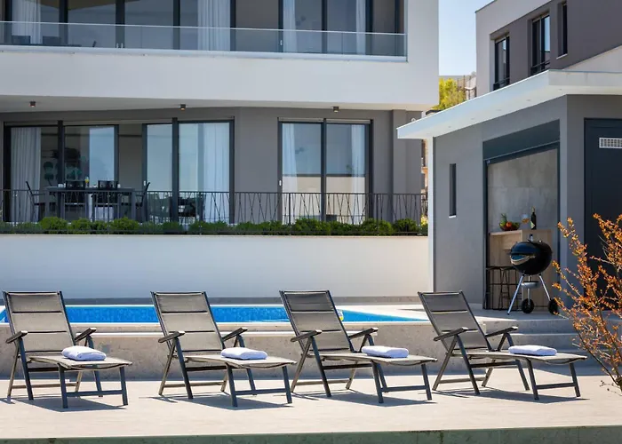 Villa Hadrie Luxury And Rova B