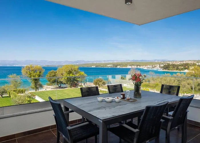 Hadrie Luxury And Rova B Vila