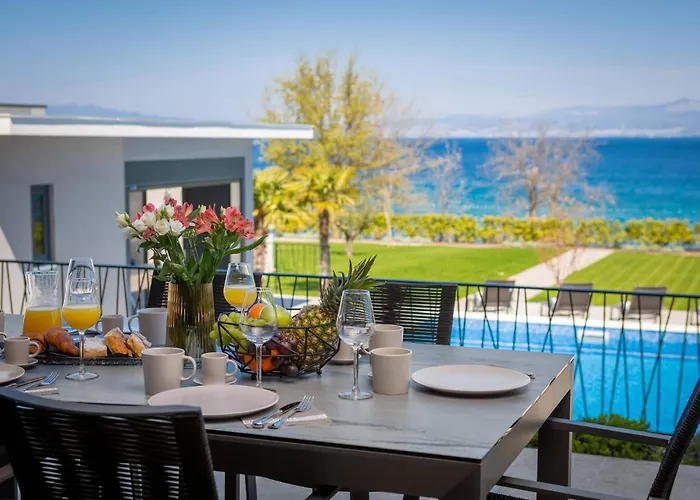 Hadrie Luxury And Rova B Vila
