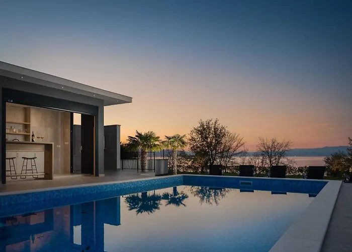 Hadrie Luxury And Rova B Vila *