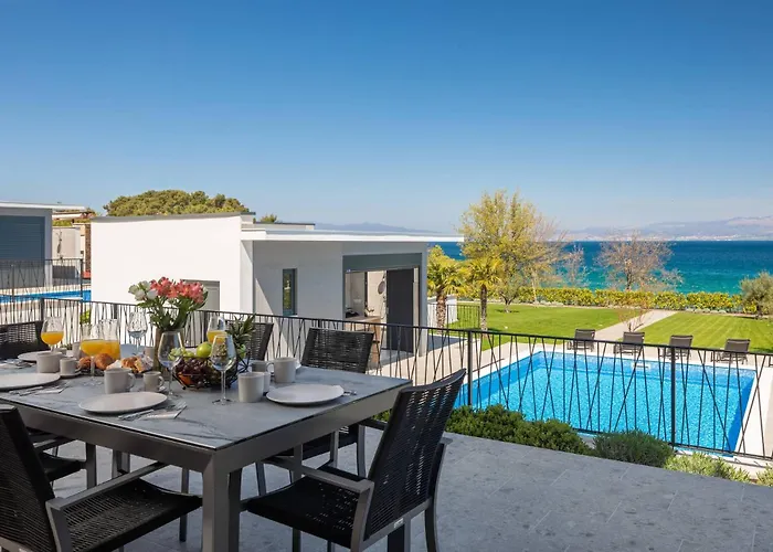 Vila Hadrie Luxury And Rova B