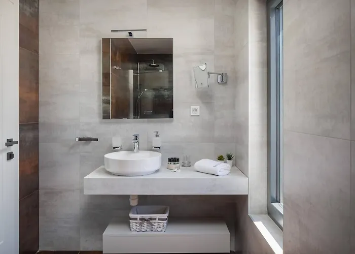 Vila Hadrie Luxury And Rova B
