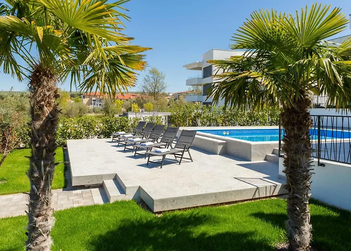 Hadrie Luxury And Rova B Vila Vantacici